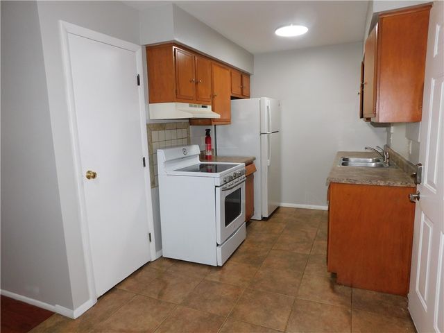 1718 Radio Road D, Dayton, OH 45403
