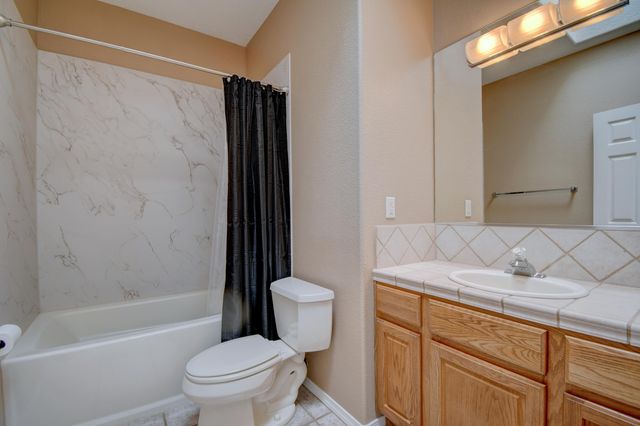 5809 Vulcan Vista Drive NE, Albuquerque, NM 87111