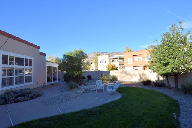 5809 Vulcan Vista Drive NE, Albuquerque, NM 87111
