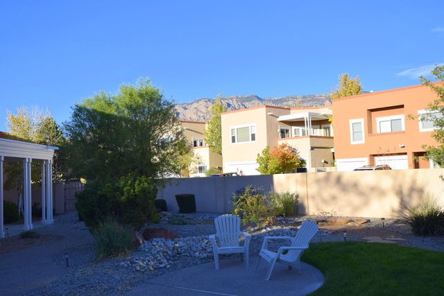 5809 Vulcan Vista Drive NE, Albuquerque, NM 87111