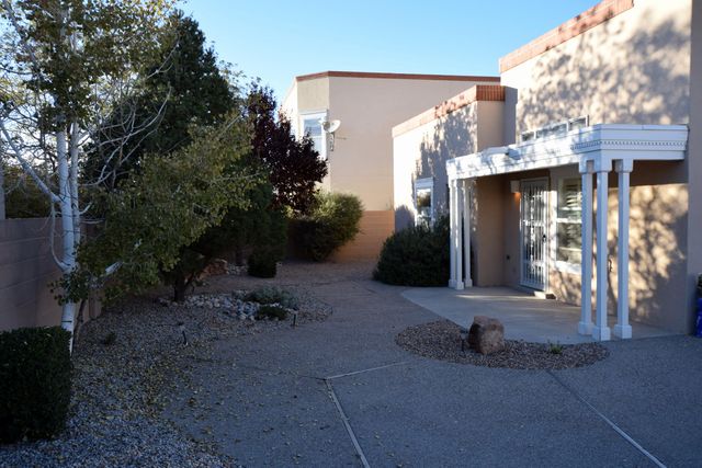 5809 Vulcan Vista Drive NE, Albuquerque, NM 87111