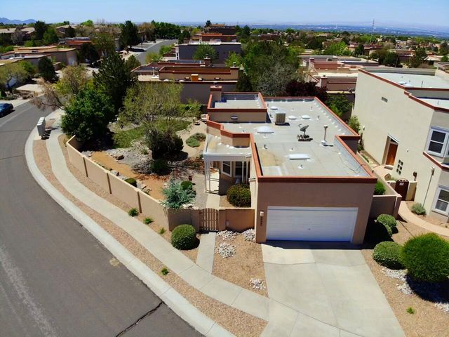 5809 Vulcan Vista Drive NE, Albuquerque, NM 87111