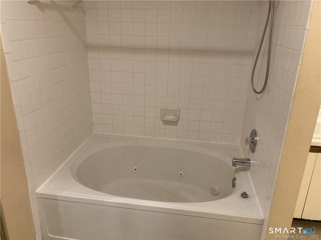 31 High Street 5304, East Hartford, CT 06118