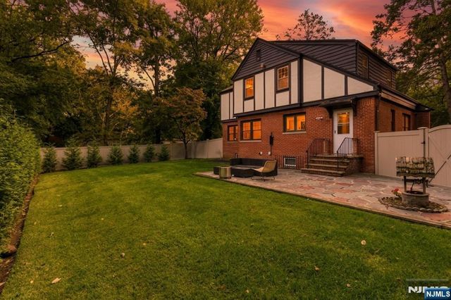 587 Closter Dock Road, Closter, NJ 07624