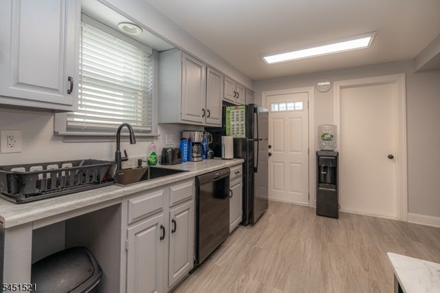 70 Mading Ter., Hillside Twp., NJ 07205