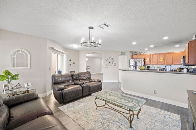 6427 Adriatic Way, Greenacres, FL 33413