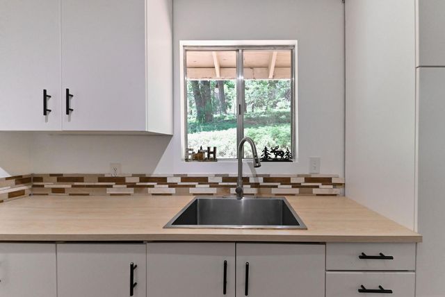 1303 Lily Valley Cir, West Point, CA 95255