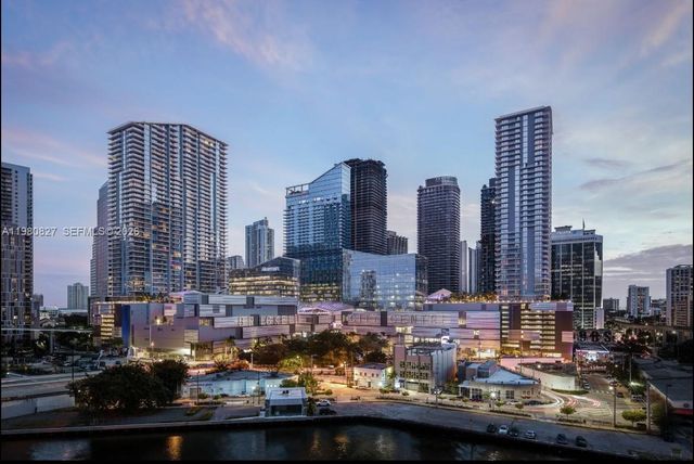 88 SW 7th St 1908, Miami, FL 33130