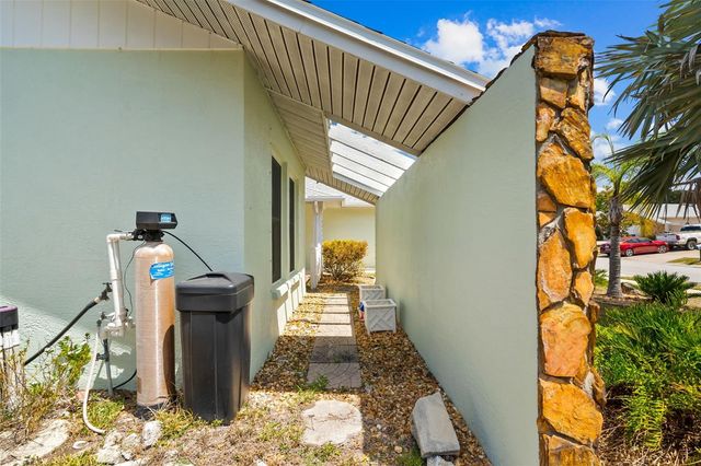 10116 LANDMARK DRIVE, Hudson, FL 34667