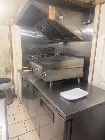 277 Wyckoff Avenue, Brooklyn, NY 11237