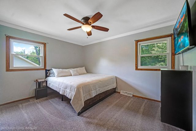 201 Brandt Place, Hobart, IN 46342
