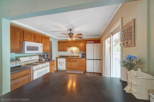 201 Brandt Place, Hobart, IN 46342