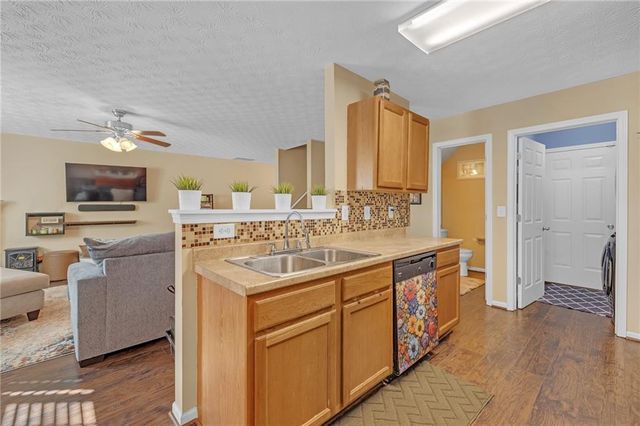 642 Lakes Circle, Lithonia, GA 30058