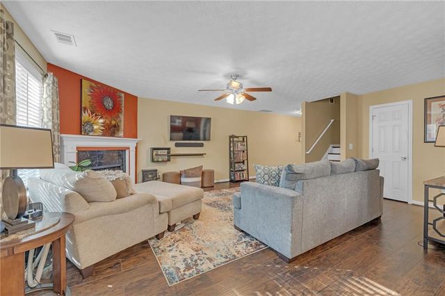 642 Lakes Circle, Lithonia, GA 30058