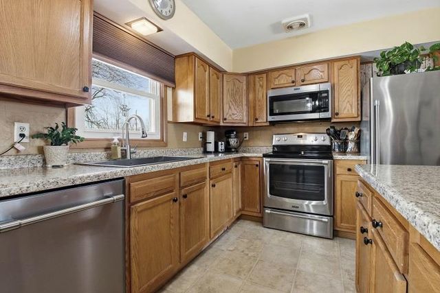 181 S RUSSELL STREET, Unity, WI 54488