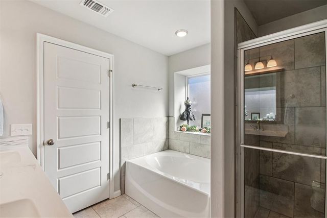 4204 Caracara Court, Norman, OK 73072