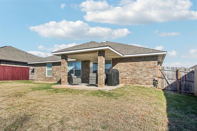 4204 Caracara Court, Norman, OK 73072