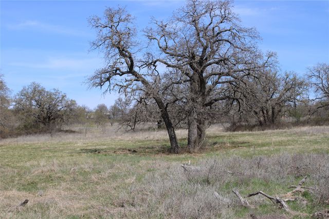 21 AC Erwin, Perrin, TX 78486