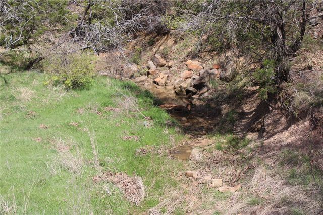 21 AC Erwin, Perrin, TX 78486