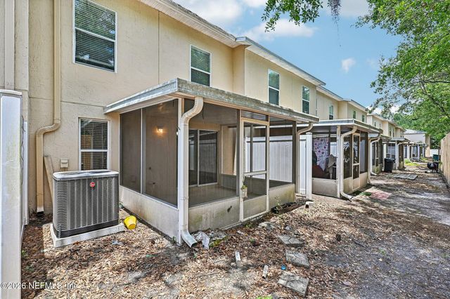 10543 AUTUMN TRACE Road, Jacksonville, FL 32257