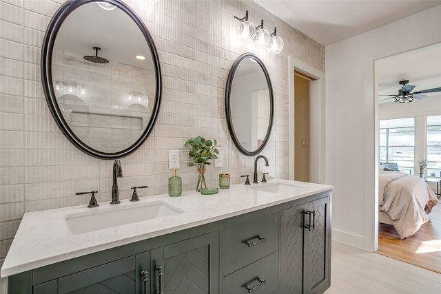 3532 W Biddison Street, Fort Worth, TX 76109