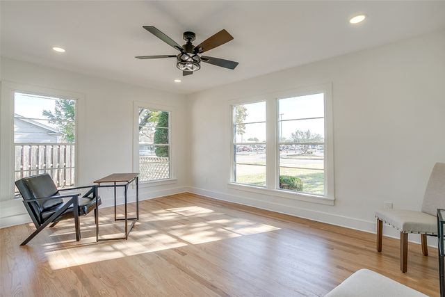 3532 W Biddison Street, Fort Worth, TX 76109