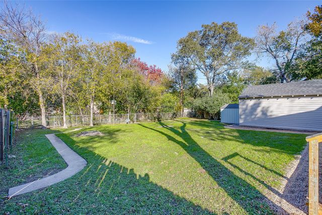 3532 W Biddison Street, Fort Worth, TX 76109