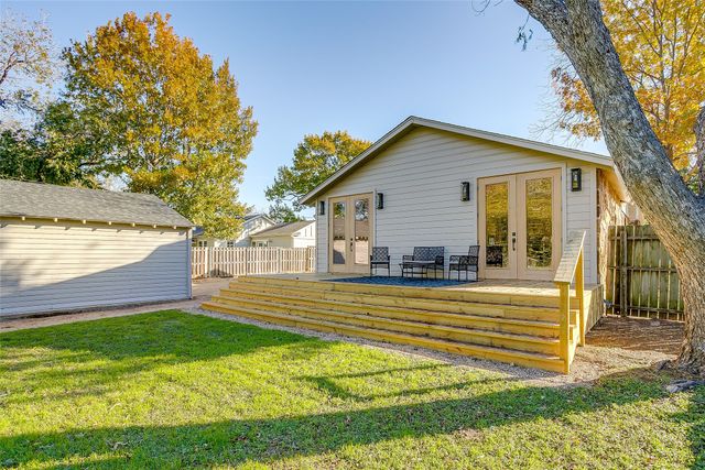 3532 W Biddison Street, Fort Worth, TX 76109