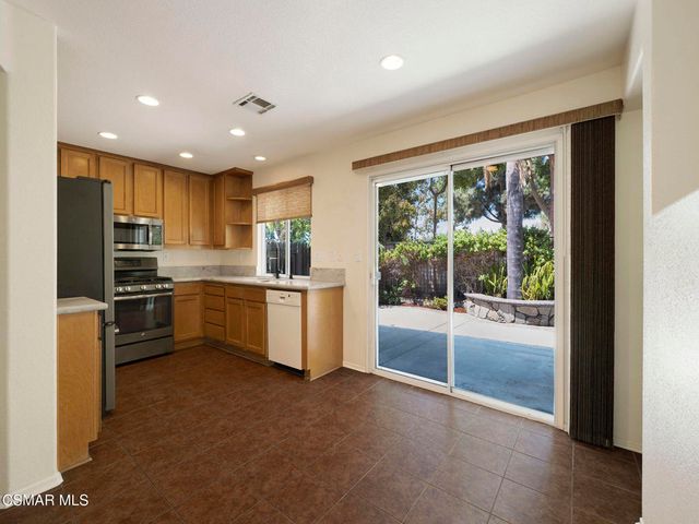 473 Arroyo Del Mar, Camarillo, CA 93010