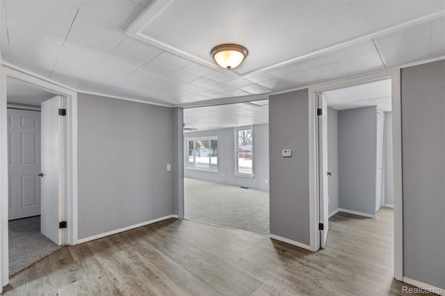 209 W Aldrich Street W, Capac Village, MI 48014