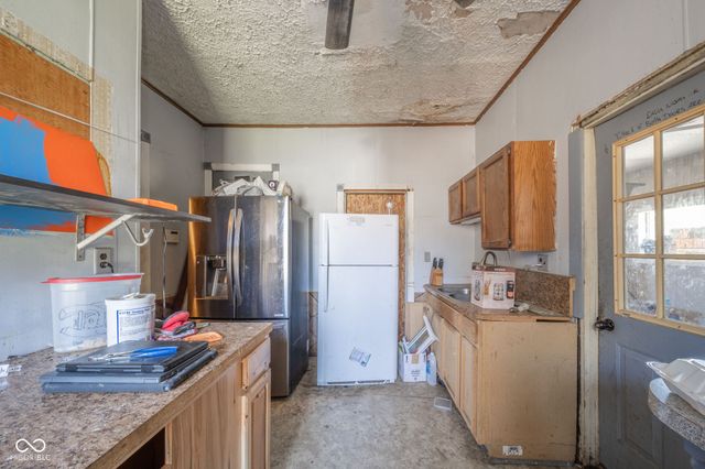 1019 S 15th Street, Terre Haute, IN 47807