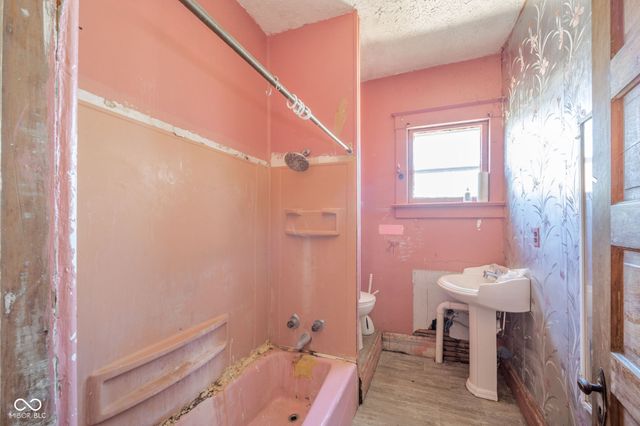 1019 S 15th Street, Terre Haute, IN 47807