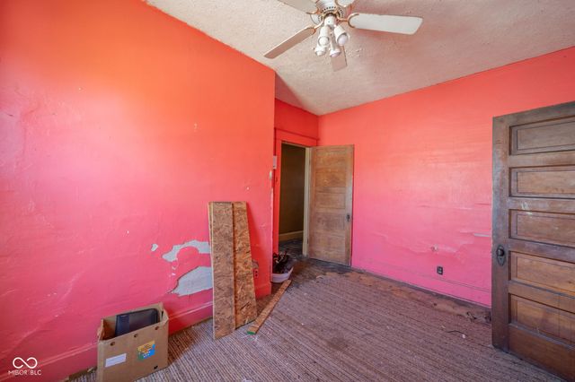 1019 S 15th Street, Terre Haute, IN 47807