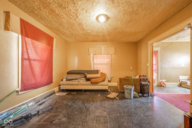 1019 S 15th Street, Terre Haute, IN 47807