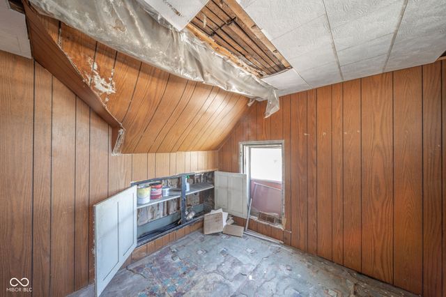 1019 S 15th Street, Terre Haute, IN 47807