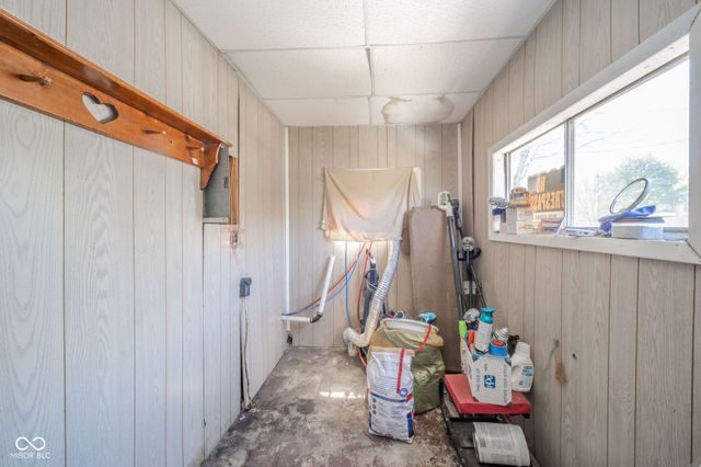 1019 S 15th Street, Terre Haute, IN 47807