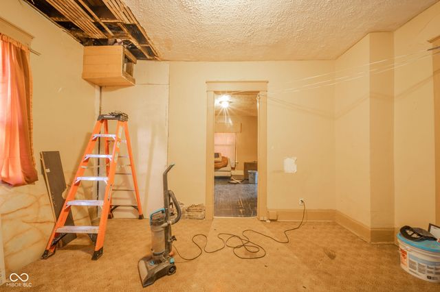 1019 S 15th Street, Terre Haute, IN 47807