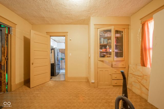 1019 S 15th Street, Terre Haute, IN 47807