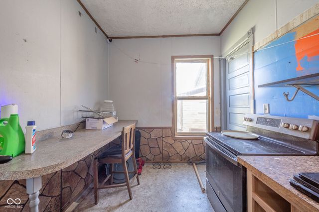 1019 S 15th Street, Terre Haute, IN 47807