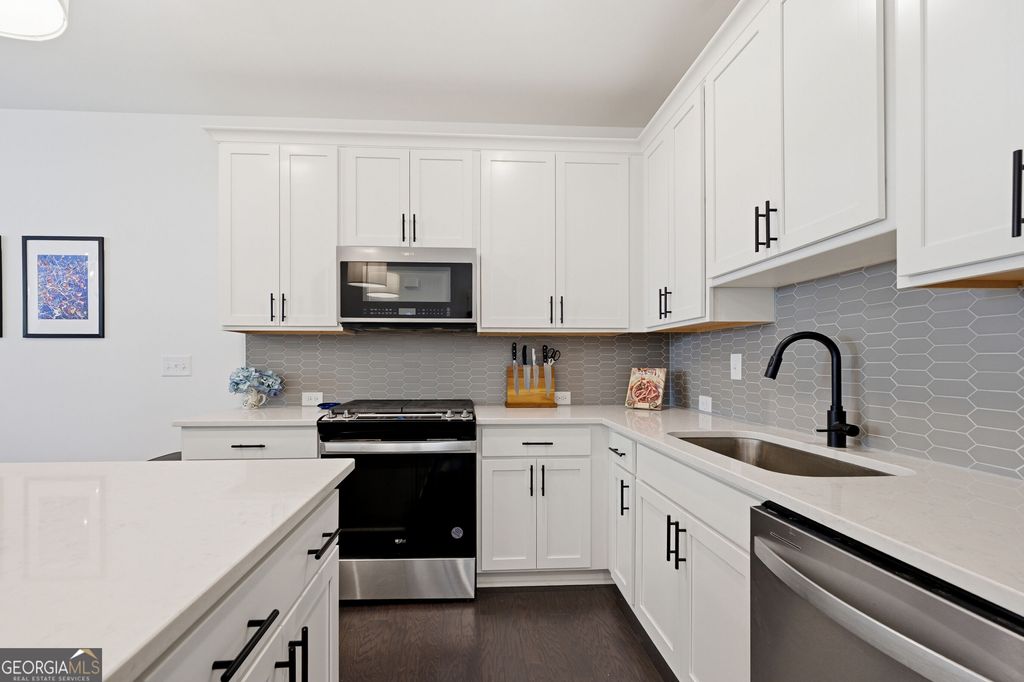 1506 Pinedale Crescent NW 101, Atlanta, GA 30318 — photo 4