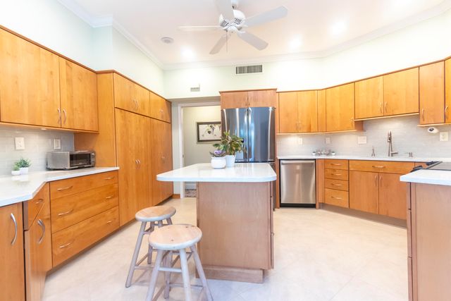 800 Andrews Avenue 14, Delray Beach, FL 33483