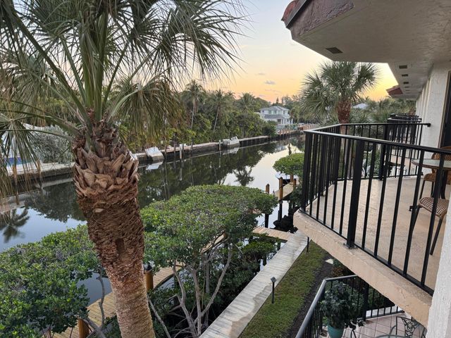 800 Andrews Avenue 14, Delray Beach, FL 33483