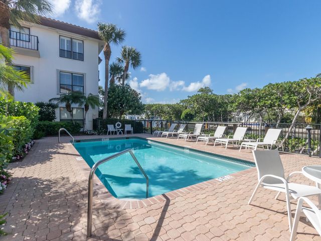 800 Andrews Avenue 14, Delray Beach, FL 33483