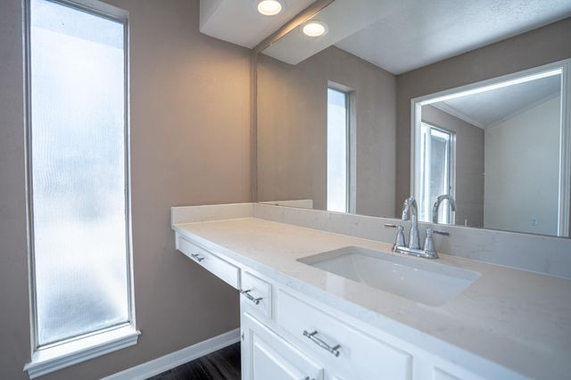 928 Memorial Village Drive 22, Houston, TX 77024