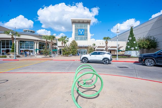 928 Memorial Village Drive 22, Houston, TX 77024