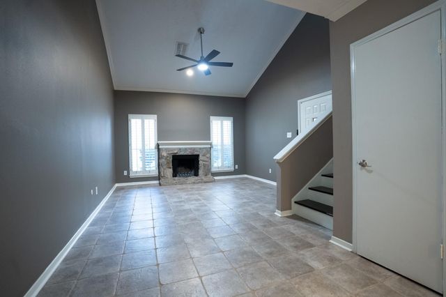 928 Memorial Village Drive 22, Houston, TX 77024