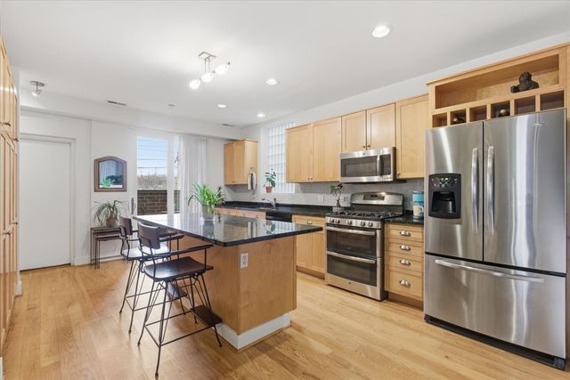 2515 Prairie Avenue 1E, Evanston, IL 60201