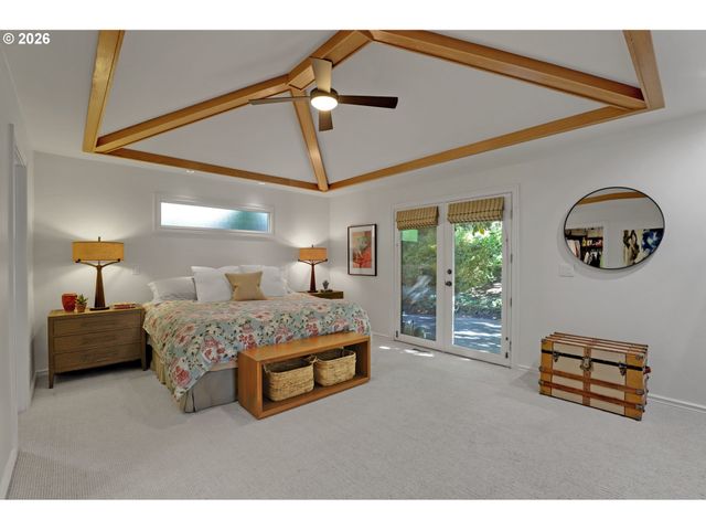 3646 Sw 50TH Ave, Portland, OR 97221