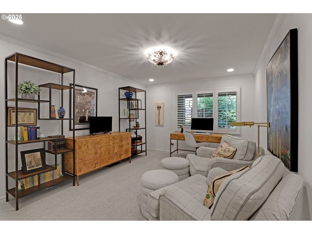 3646 Sw 50TH Ave, Portland, OR 97221