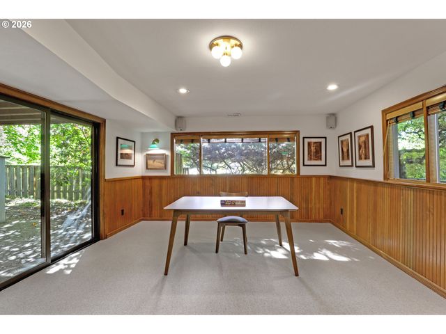 3646 Sw 50TH Ave, Portland, OR 97221